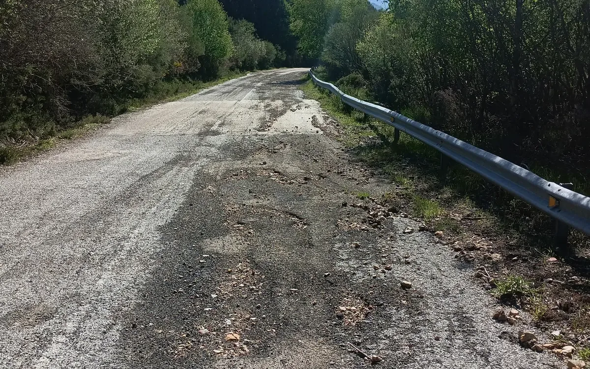 Los pueblos de León exigen a la Diputación acciones inmediatas por el mal estado de sus vías.