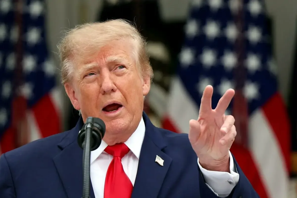 Trump repite su discurso electoral sobre el muro fronterizo, generando controversia y reclamos sobre cifras.