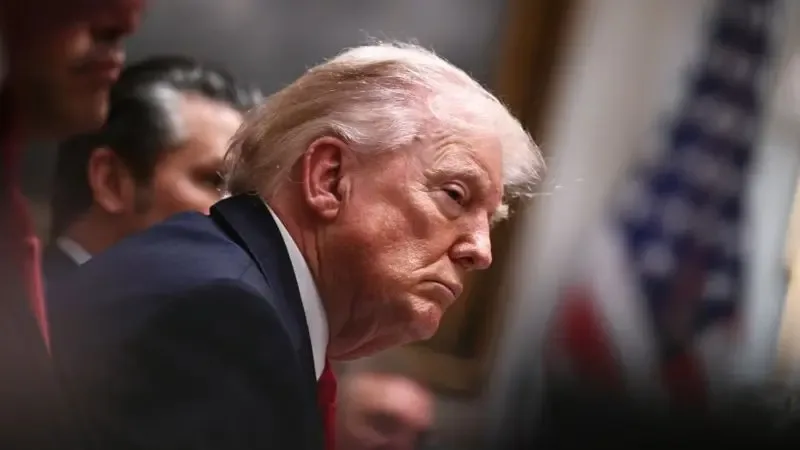 Trump habla con sus partidarios en un evento reciente.