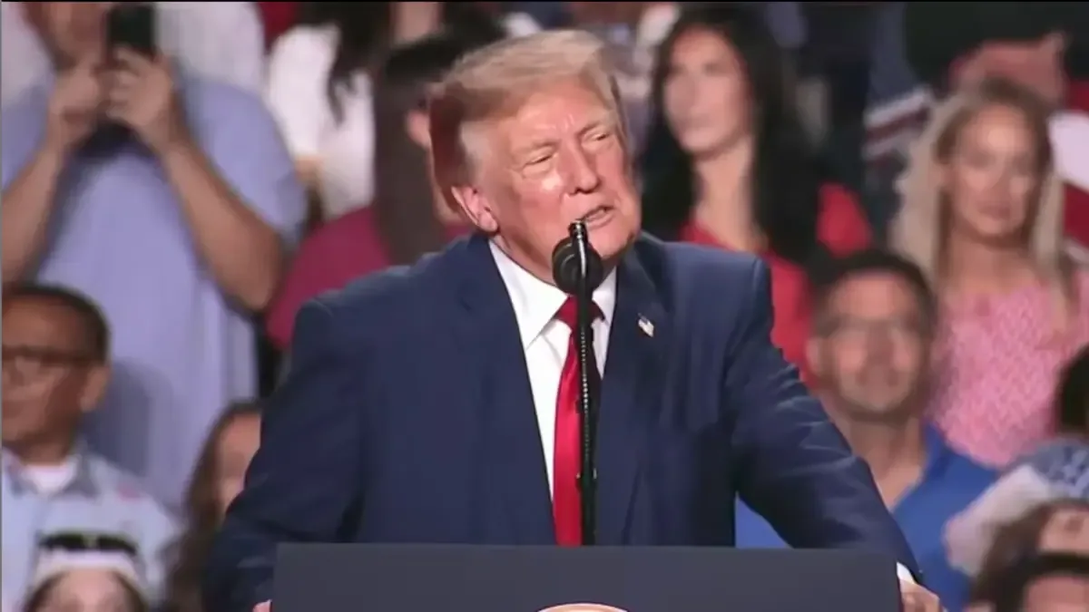 La visita de Trump a Texas resalta la competencia electoral previa a las elecciones intermedias.