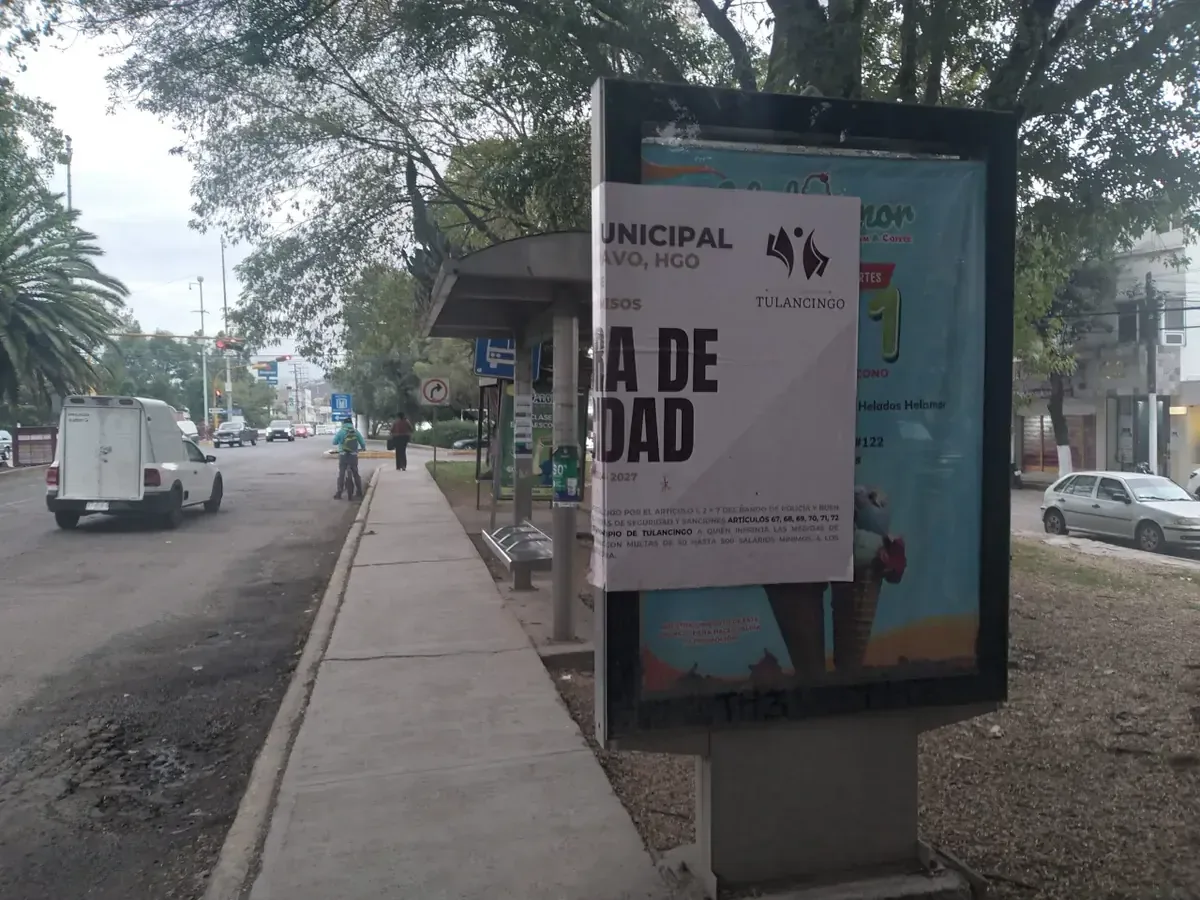 Paraderos de Tulancingo están clausurados tras irregularidades en concesión, afectando a usuarios y campañas informativas.