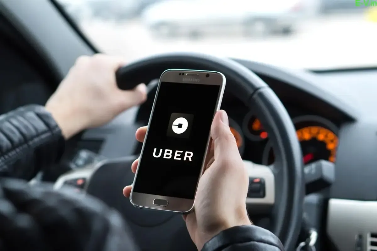 La complicada estructura de Recursos Humanos de Uber desencadena despidos masivos, destacando la necesidad de una gestión clara.