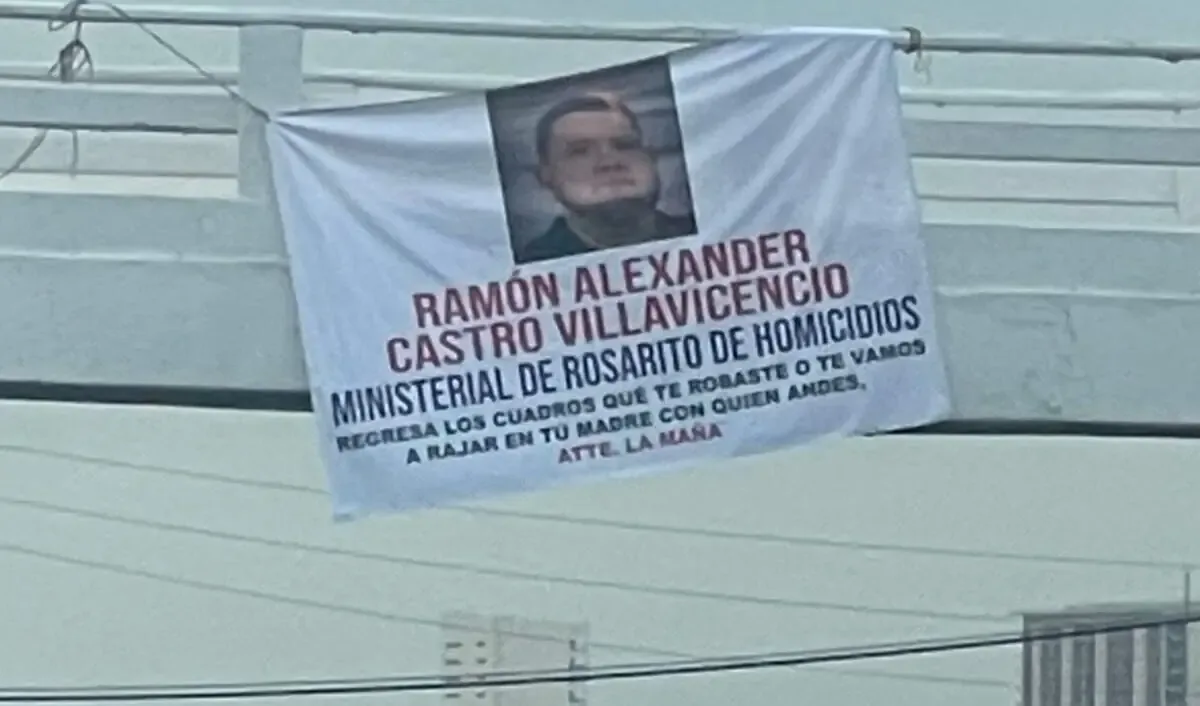Dos narcomantas con amenazas fueron encontradas en un puente de Tijuana, dirigidas al agente de homicidios.