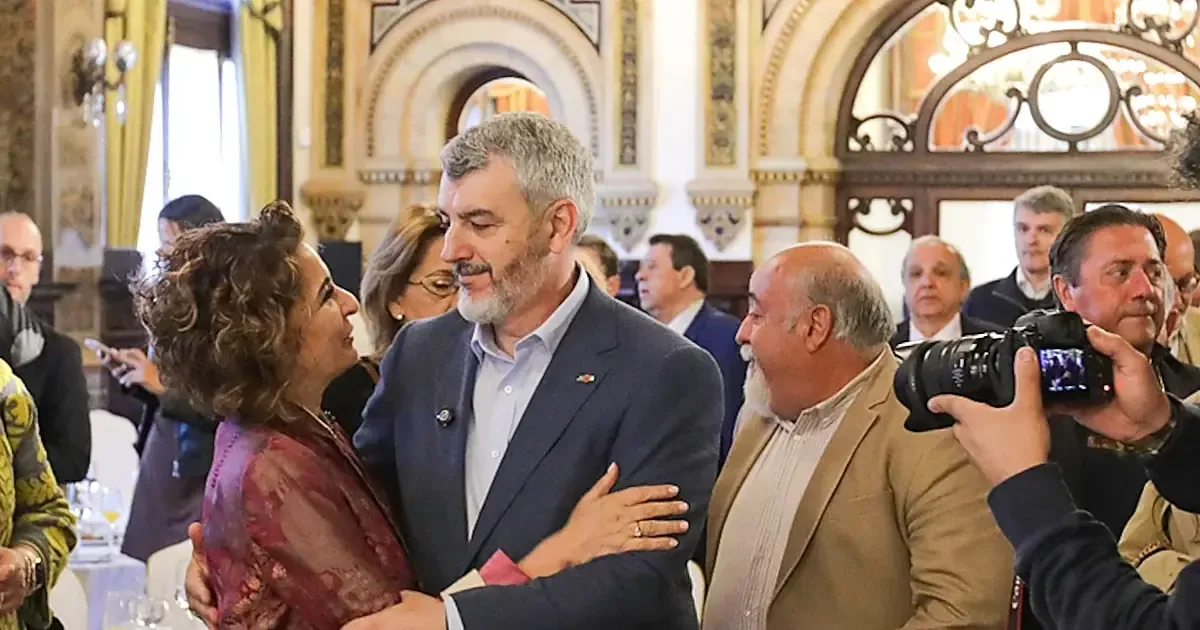 El sindicato exige a los partidos evitar una alianza con fuerzas antidemocráticas en la Junta de Andalucía.