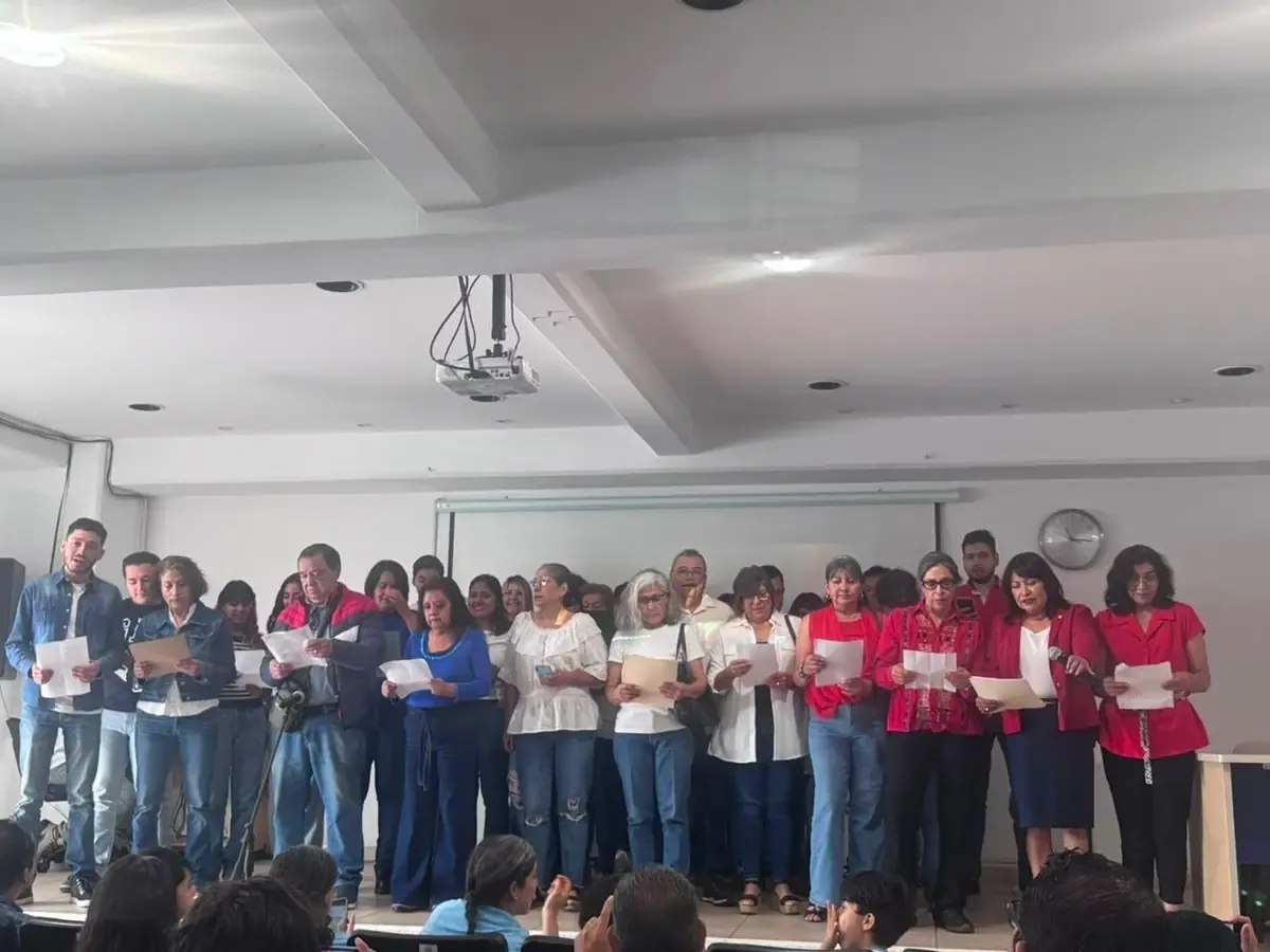 El evento promueve el aprendizaje del francés mediante la música y la convivencia comunitaria.