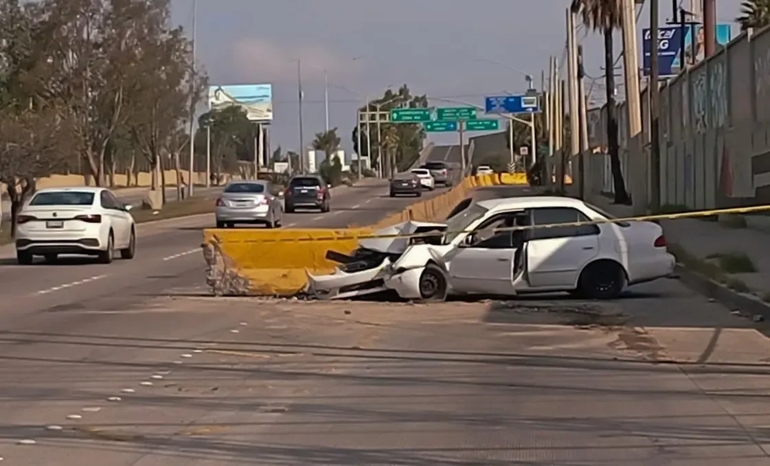 Un accidente automovilístico en la Carretera Aeropuerto dejó un saldo fatal.