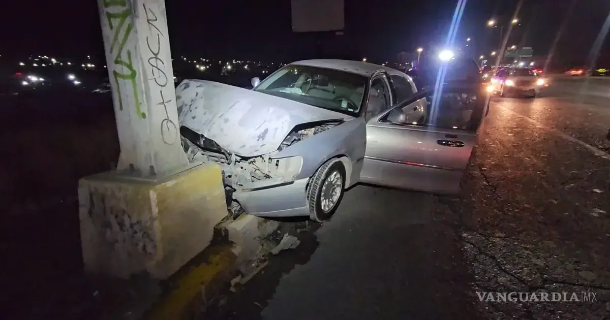 Un accidente automovilístico que involucró a un conductor ebrio generó caos en Saltillo y detenciones por agresiones.