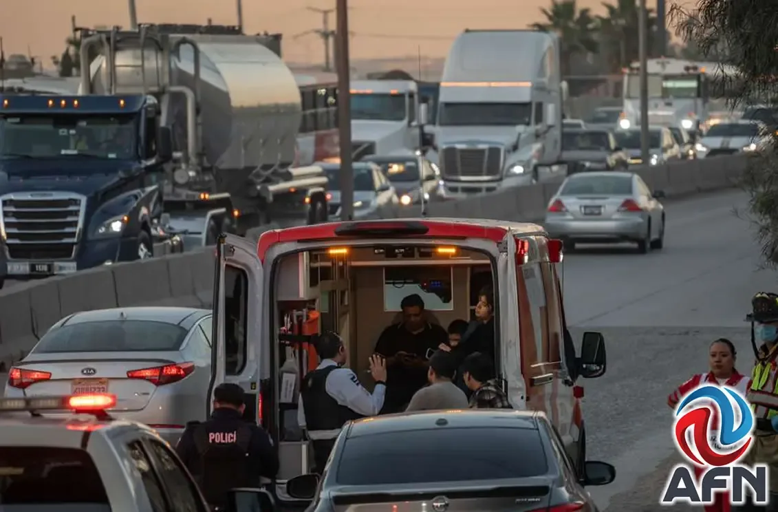 Un accidente en el bulevar Alberto Limón Padilla causa lesiones y congestionamiento significativo en la zona.