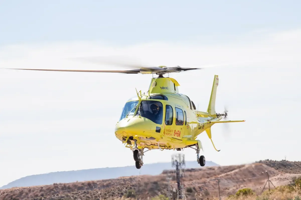Un accidente en la carretera CV-665 involucró a un motorista de 59 años y un camión.