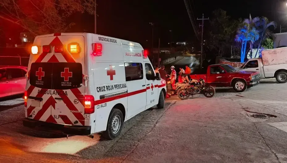 Un accidente en la colonia Porvenir resultó en lesiones leves para los ocupantes de una motocicleta.