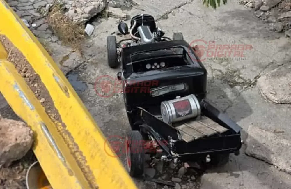 Un accidente espectacular en Chihuahua dejó ilesos a los tripulantes del vehículo a pesar del impacto.