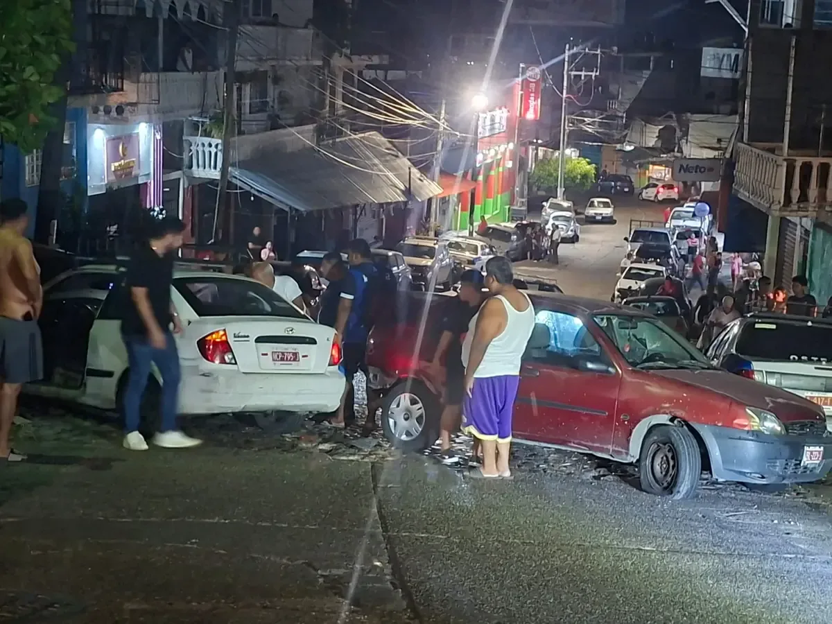 Un accidente vehicular en la colonia Santa Cruz dejó un saldo fatal; el hombre no contaba con signos vitales al llegar los paramédicos.