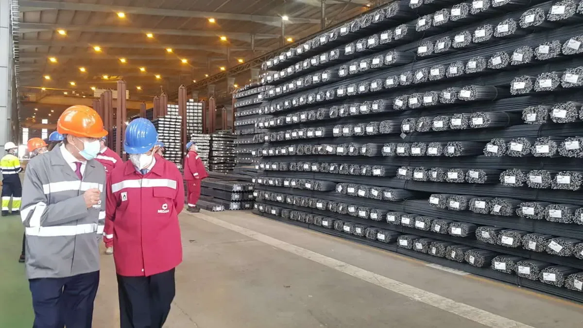 Un acuerdo en la UE reduce cuotas de importación, beneficiando a la industria siderúrgica.