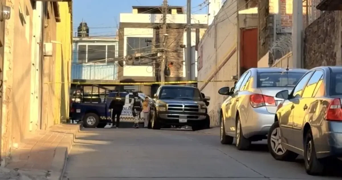 Un ataque armado en un negocio local dejó tres hombres muertos, entre ellos, un familiar de la presidenta municipal.