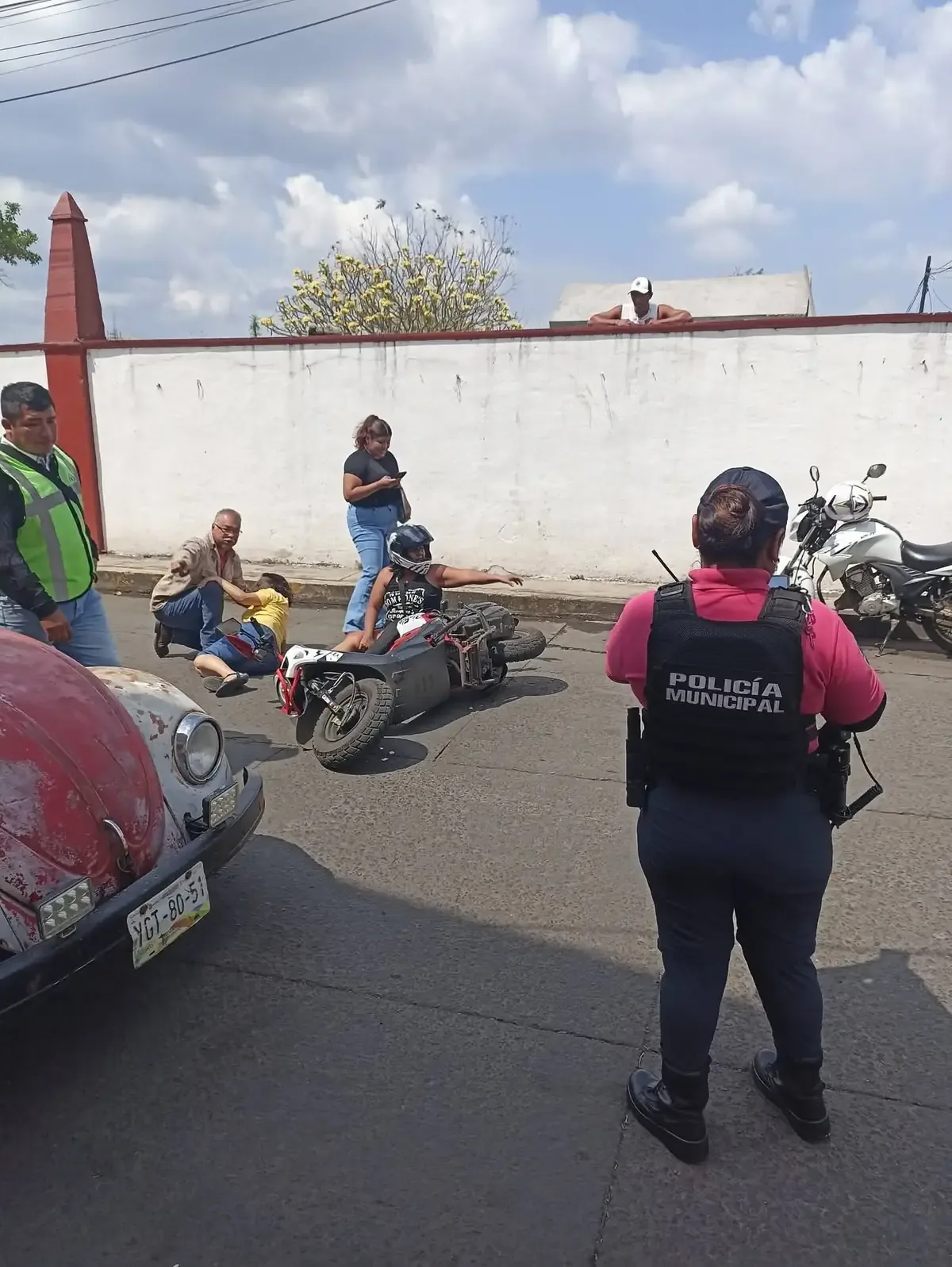 Un choque en la intersección de dos calles dejó a dos mujeres lesionadas, una de ellas en estado delicado.