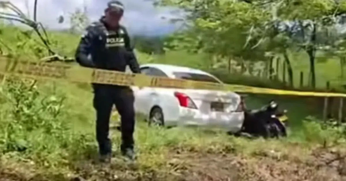 Un choque entre un automóvil y una motocicleta en Pereira deja una víctima mortal.