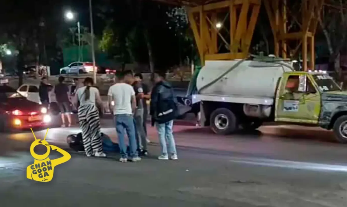 Un choque ocurridó anoche en el Libramiento Nororiente compromete la salud de dos motociclistas.