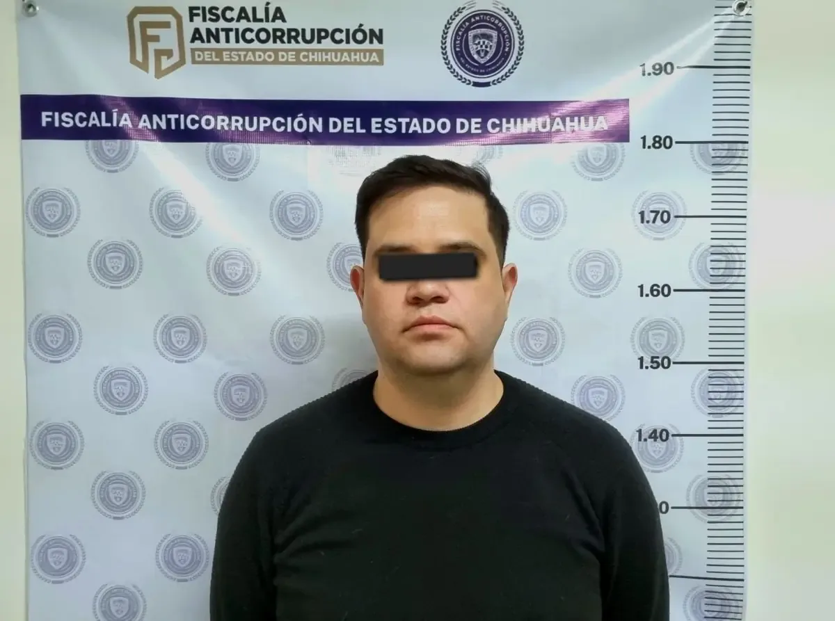 Un coordinador del Instituto Chihuahuense de Salud es acusado de peculado agraviado al desviar medicamentos vitales para pacientes con cáncer.