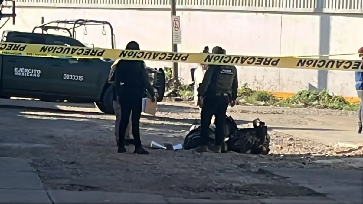 Un cuerpo sin identificar fue encontrado en la colonia Lomas del Bulevar, generando preocupación en la comunidad.
