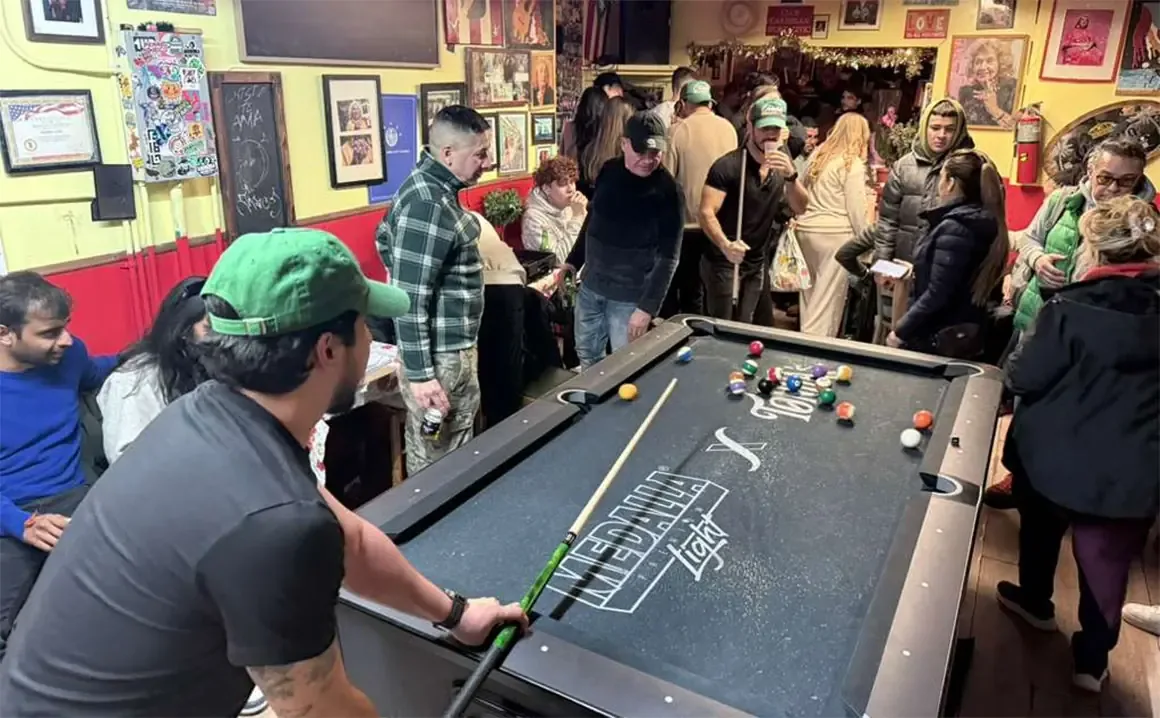 Un emblemático club de Brooklyn conecta a migrantes latinos con sus raíces.