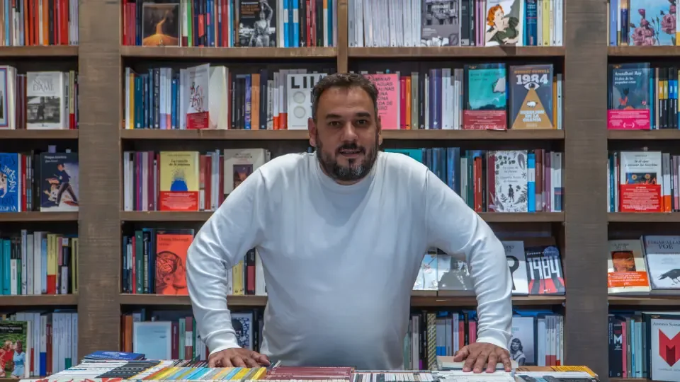 Un emprendedor comparte su camino desde la venta de libros usados hasta la creación de una editorial.