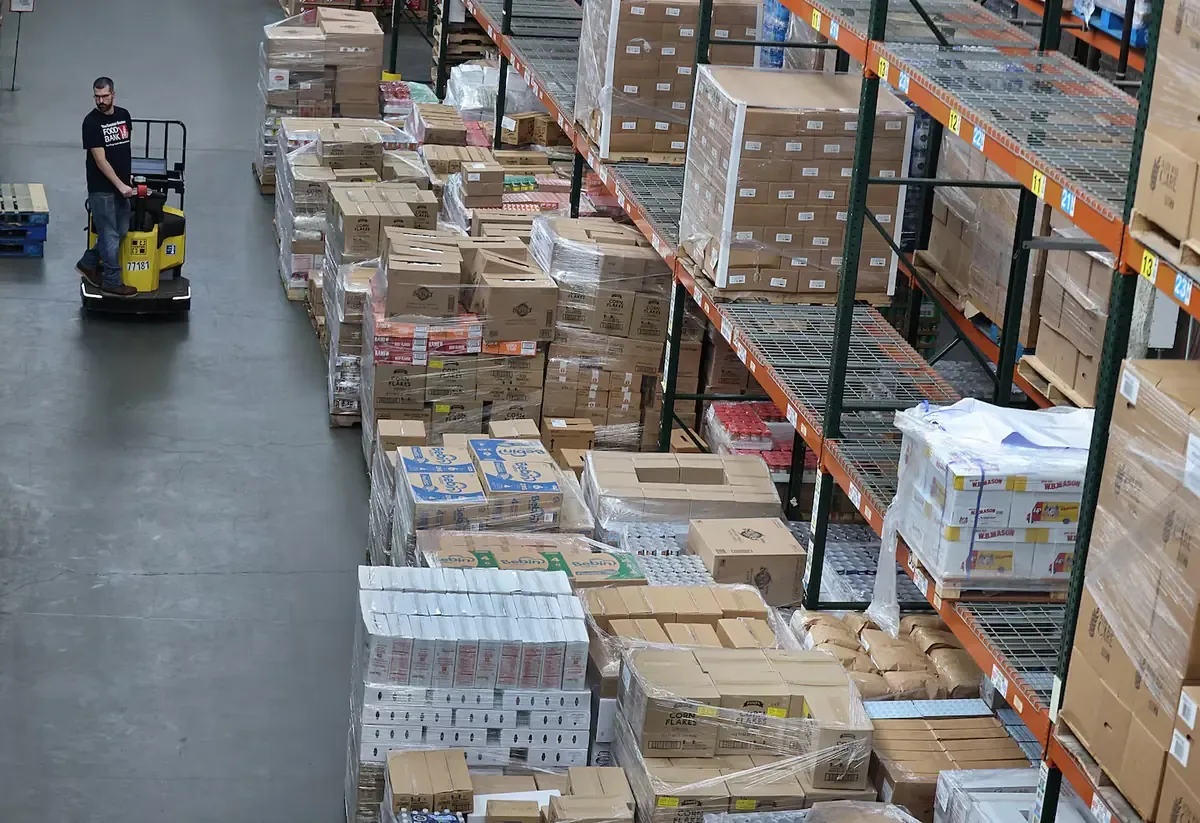 Un estudio revela alarmantes niveles de inseguridad alimentaria, impulsados por la inflación y recortes en programas de ayuda.