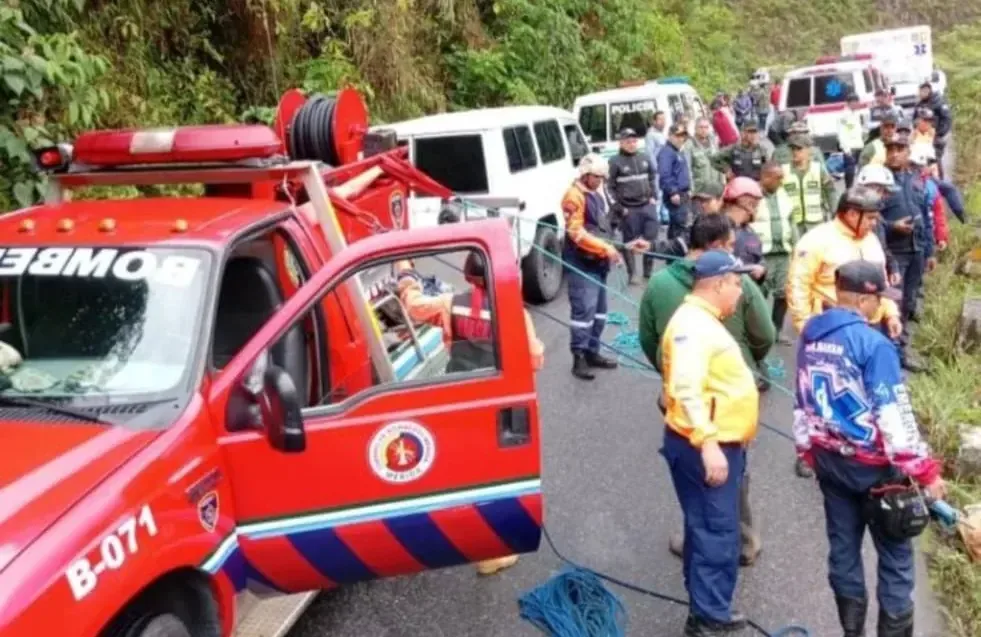 Un grave incidente en la vía Barinas-Mérida deja al menos cuatro fallecidos.