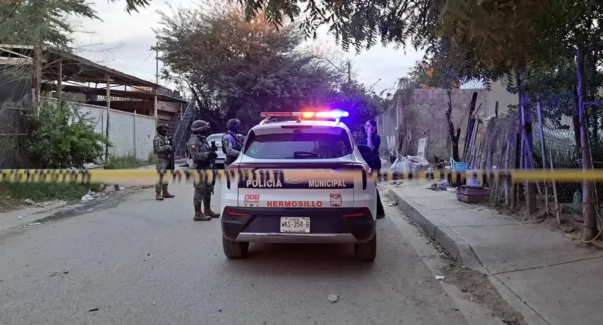 Un hombre de aproximadamente 30 años fue atacado en un cruce céntrico, generando una fuerte respuesta policial en la zona.