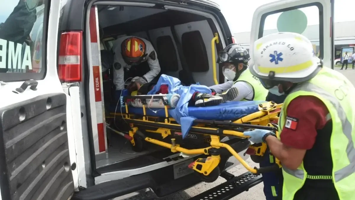 Un hombre falleció y otro resultó gravemente herido tras un ataque a balazos en un taxi.