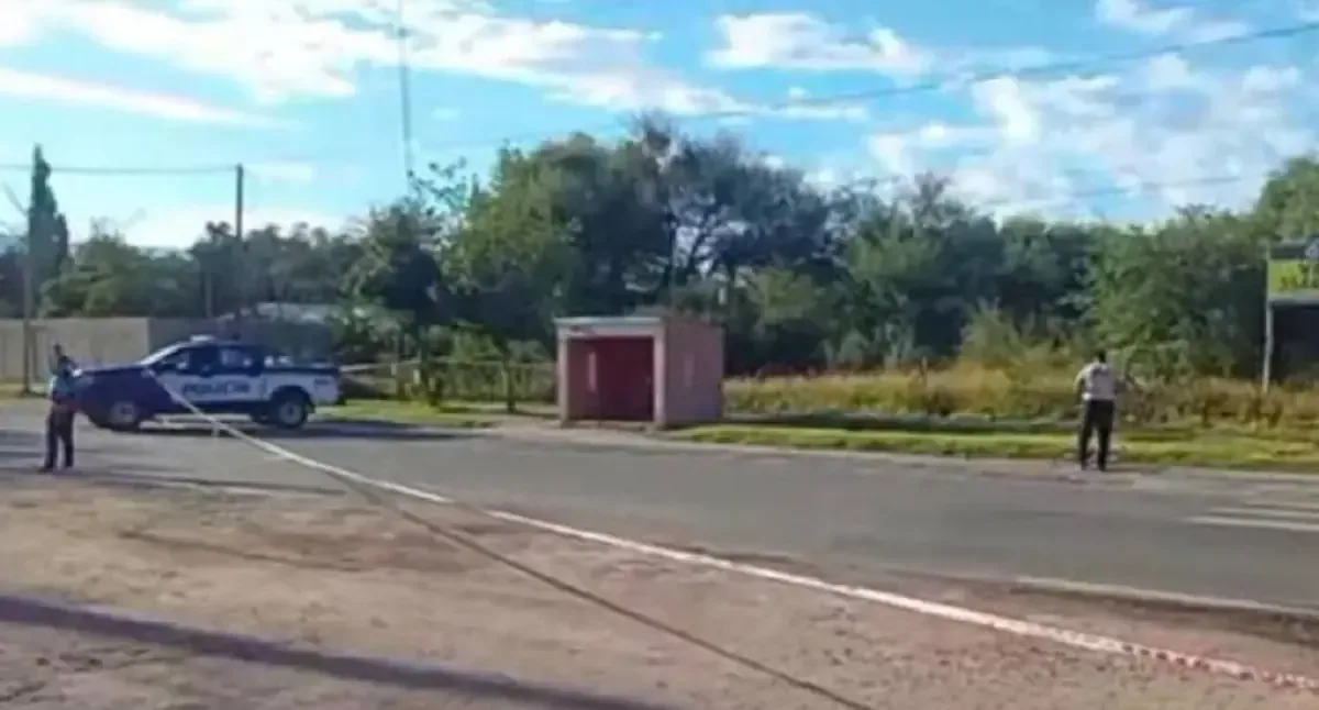 Un hombre practicaba ciclismo cuando fue embestido, el conductor se dio a la fuga y fue detenido después.