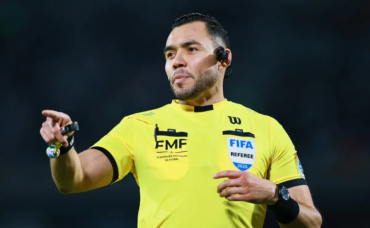 Un impacto en la seguridad del árbitro por amenazas tras decisiones arbitrales en un partido clave de la Liga MX.