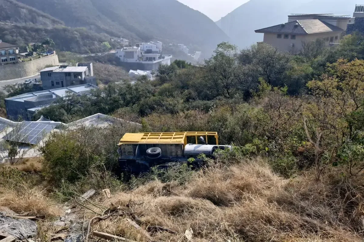 Un incidente sin lesionados moviliza a equipos de rescate en Monterrey.