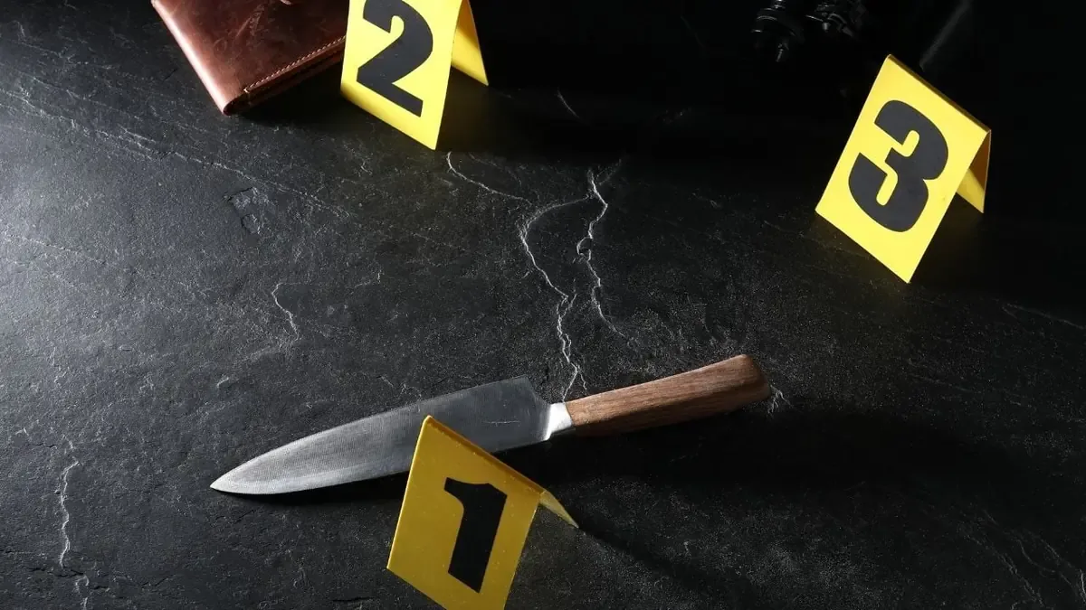 Un joven de 25 años fue atacado con un arma blanca en una riña, y se investiga lo sucedido.