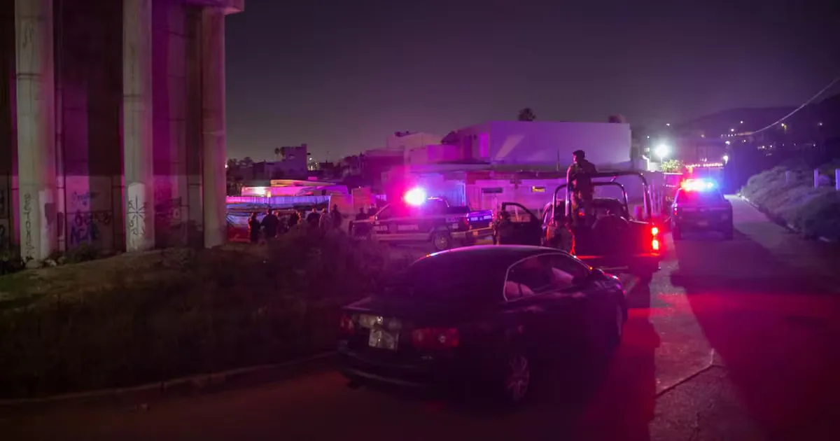Un joven herido por disparos en el Callejón Atenas, Playas de Tijuana.