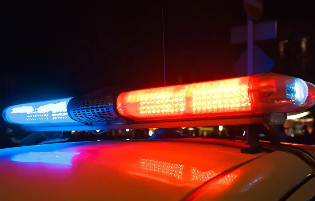 Un motociclista de 40 años falleció tras ser embestido por un automóvil.