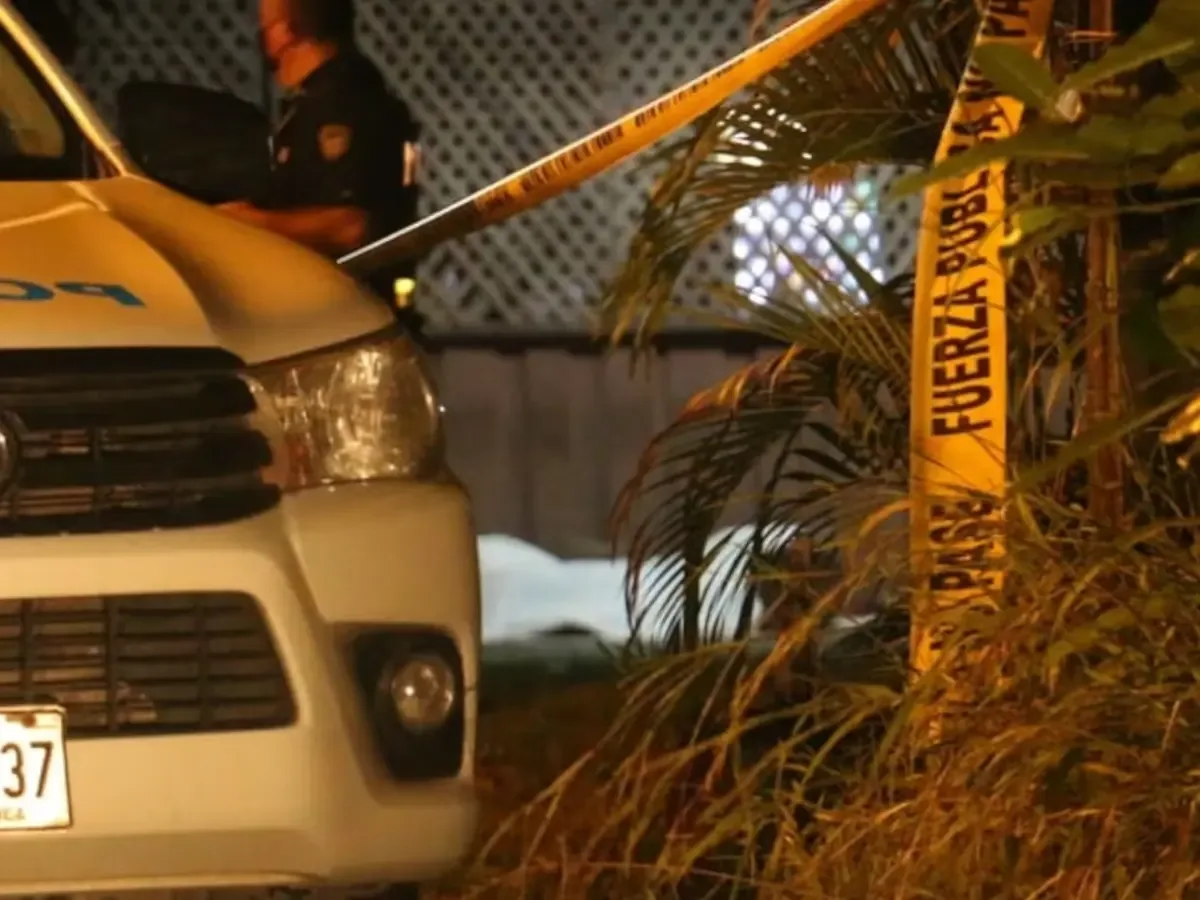 Un motociclista pierde la vida en Limón, mientras otros incidentes generan heridas graves a varias personas.