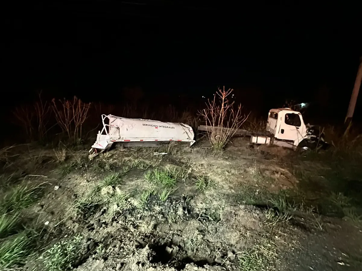 Un nuevo accidente con derrame de combustible moviliza a los servicios de emergencia en Zapopan.