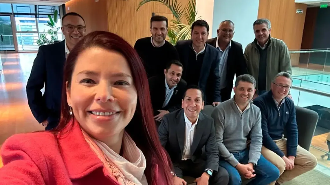 Un nuevo estudio muestra la variabilidad en la aprobación de intendentes en Córdoba y su impacto en la política local.