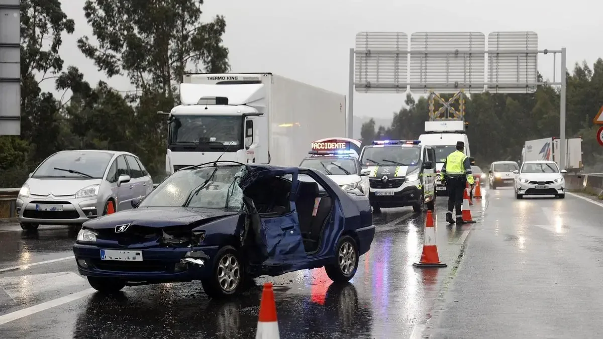 Un nuevo informe señala la PO-11 y otras carreteras como tramos peligrosos a consecuencia de la siniestralidad.