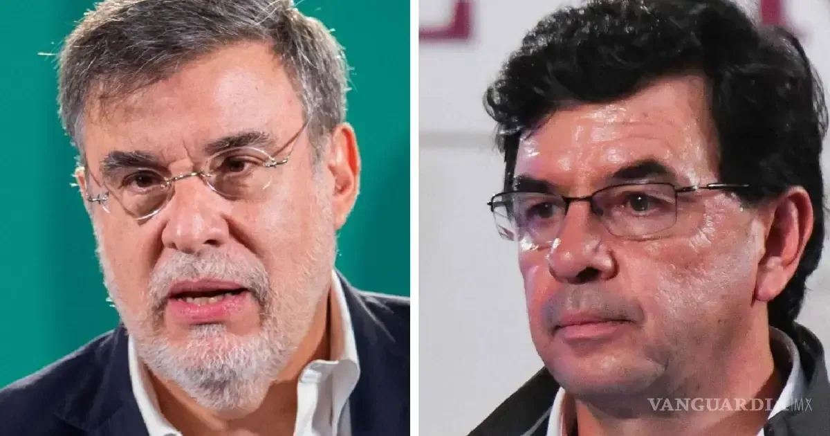 Un nuevo libro destapa la relación entre el exvocero de AMLO y "el Rey del Huachicol".