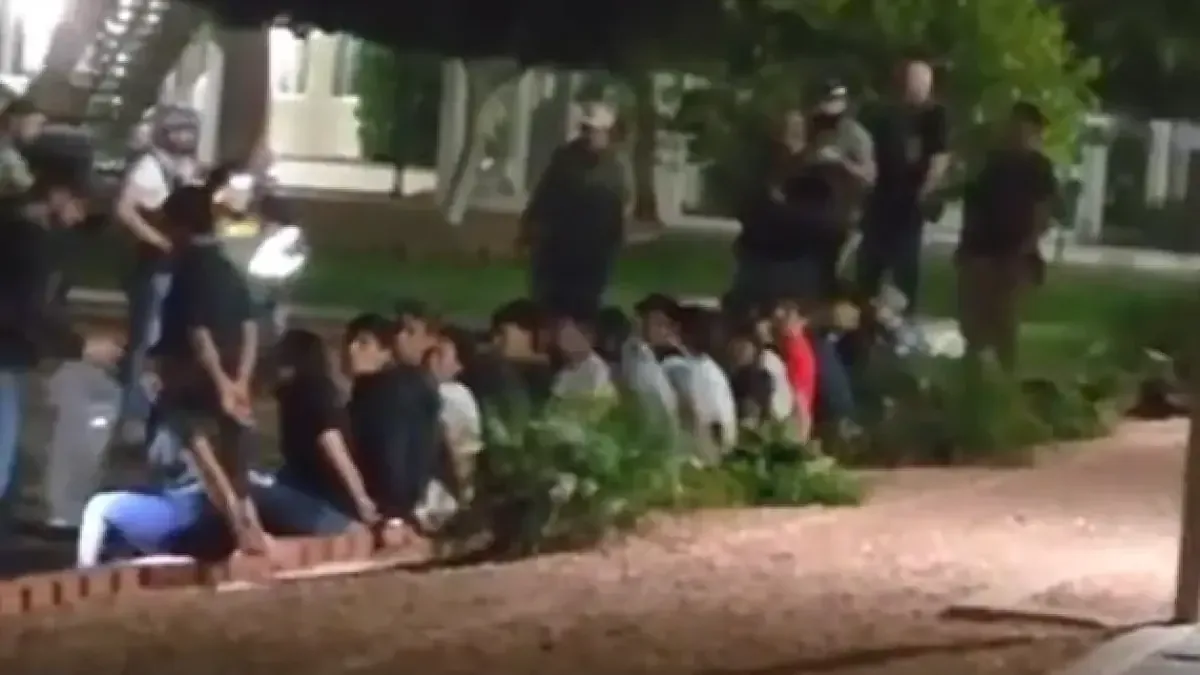 Un operativo federal en Phoenix resulta en la captura de más de veinte individuos vinculados al tráfico de personas.