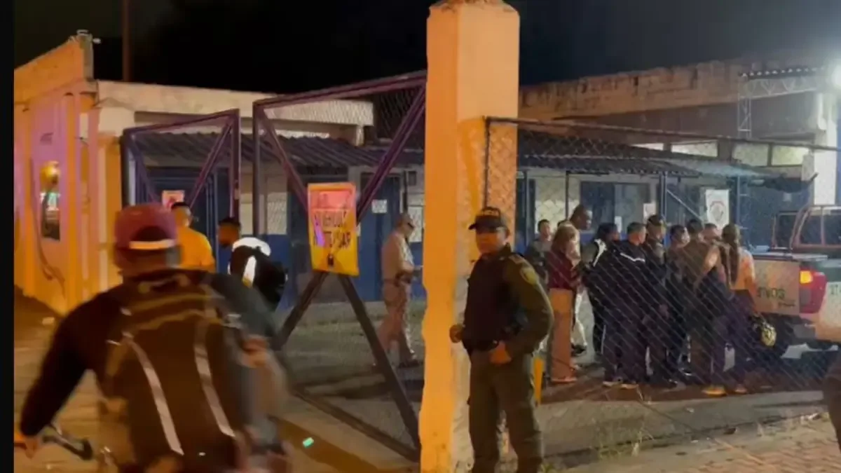 Un preso logra escapar sin violencia, generando preocupación en las autoridades locales.