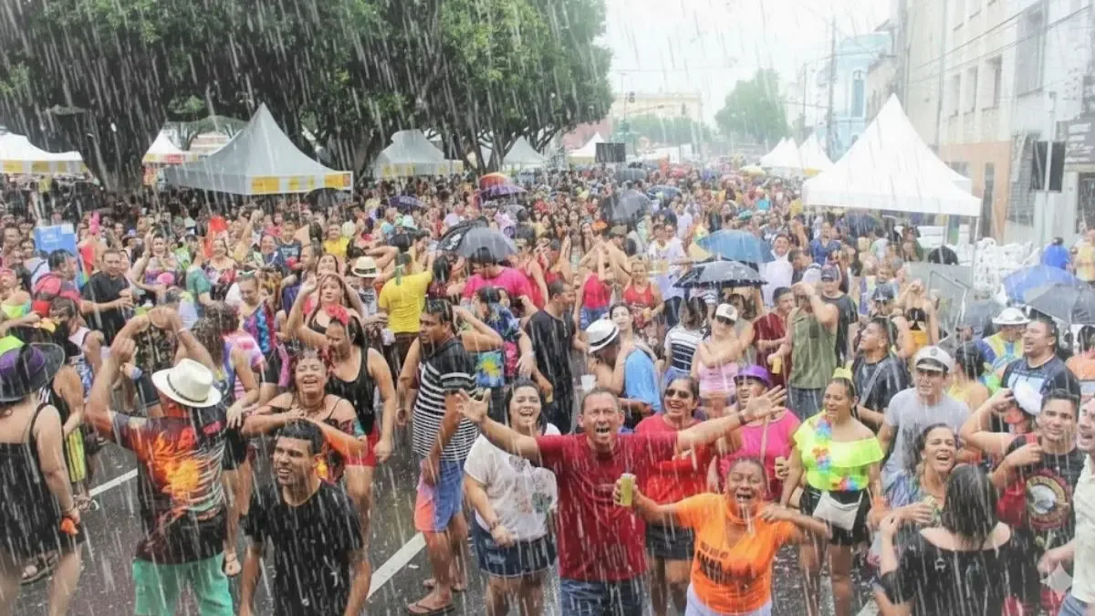 Un sistema frontal generará lluvias intensas y calor en diversas regiones del país durante la semana previa al Carnaval.
