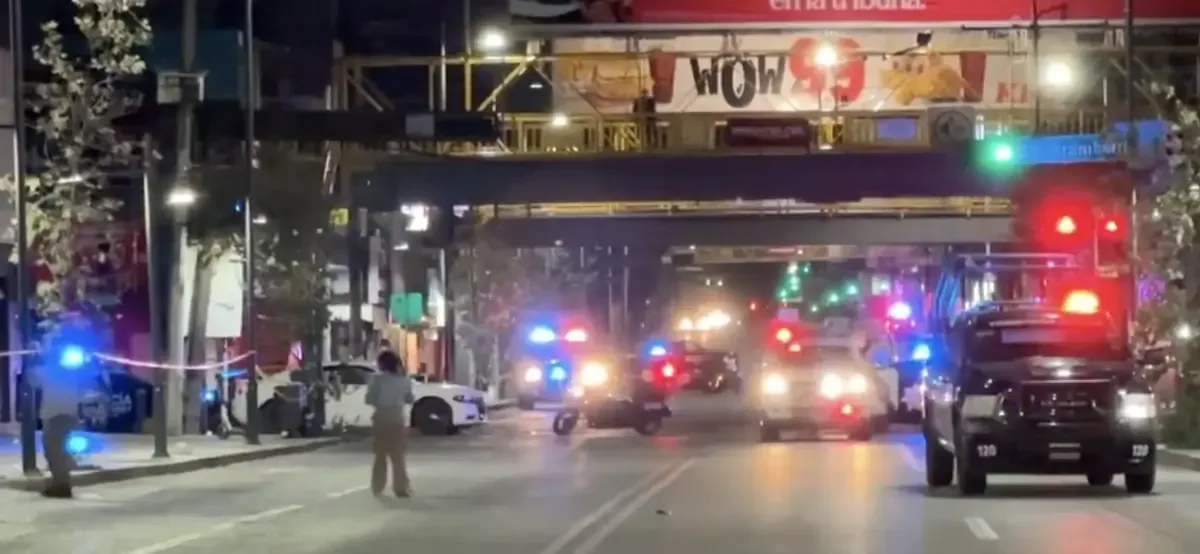 Un tiroteo en el centro de Monterrey afecta a civiles en plena actividad comercial.