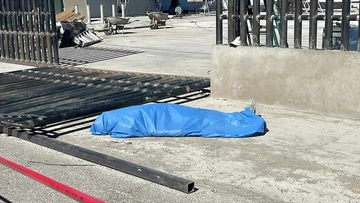Un trágico accidente laboral cobró la vida de un hombre en Chihuahua mientras realizaba tareas de instalación.