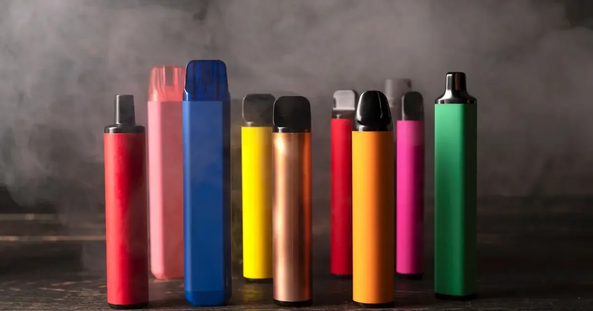 Una coalición de fiscales busca acciones más fuertes contra el tráfico de e-cigarrillos ilegales.