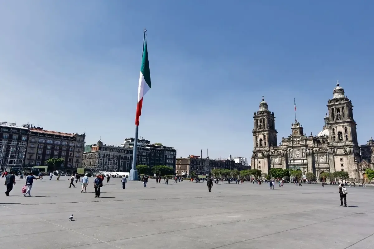Una instalación monumental para celebrar el Día del Amor y la Amistad, abierta al público del 14 al 22 de febrero.