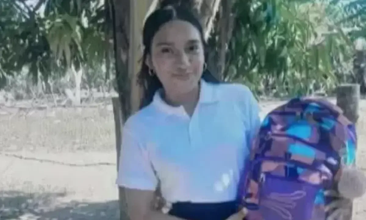 Una menor de 15 años perdió la vida tras grave accidente vial en León.