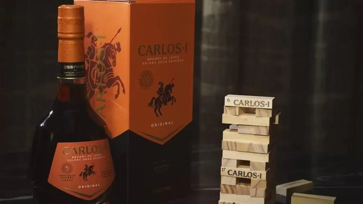 Una ruta de juegos y cócteles invita a disfrutar de momentos auténticos en la capital española.