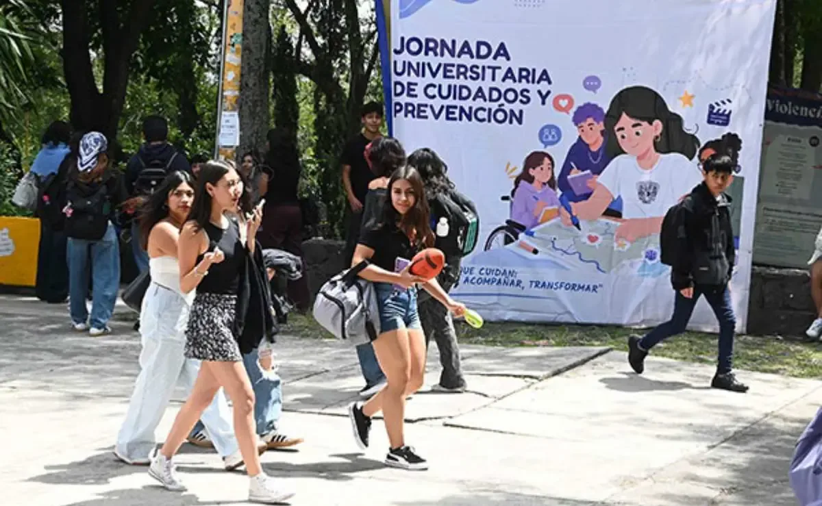 La jornada incluye acciones para prevenir violencias y promoción del bienestar en la comunidad universitaria.